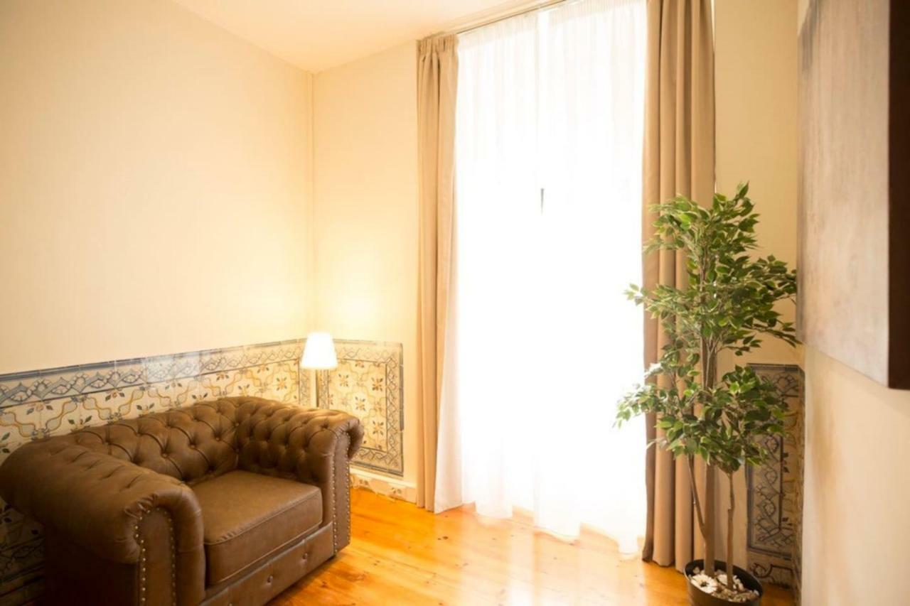 Ola Lisbon - Chiado IV Apartment Luaran gambar